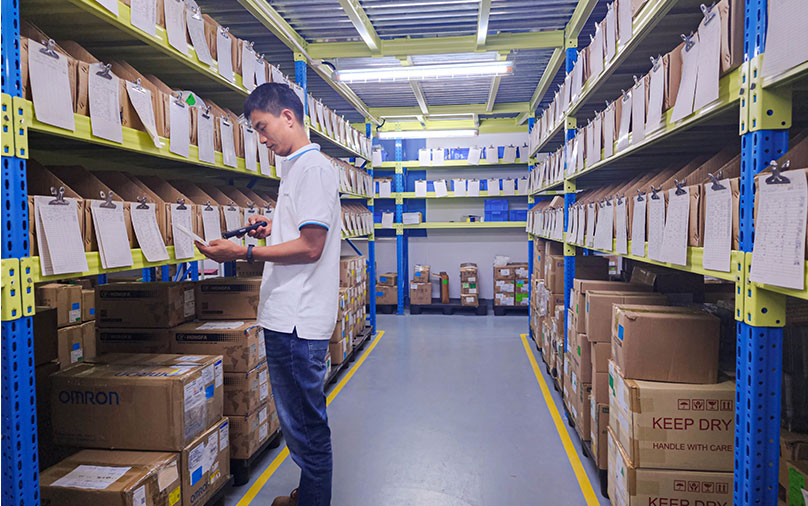 生产线1.jpg 生产线1.jpg