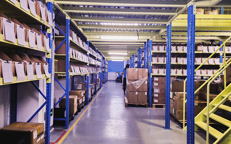 仓库1.jpg 仓库1.jpg